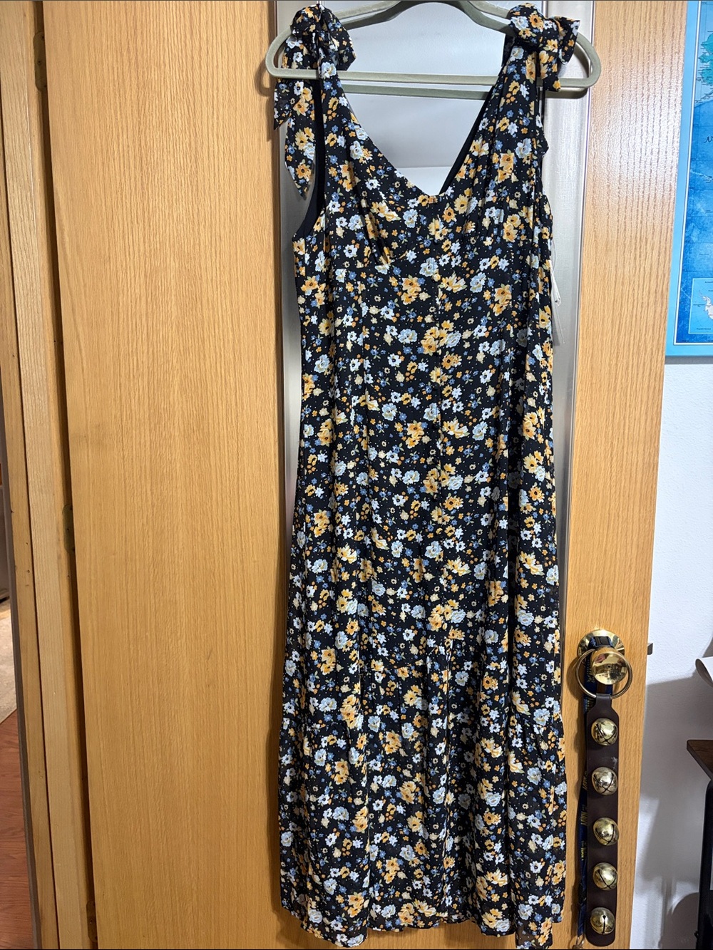 Lulu’s size XL Women’s Black Floral Tie-Shoulder Maxi Dress. NEW